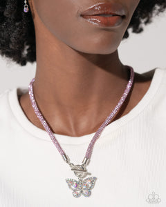 On SHIMMERING Wings - Pink Necklace